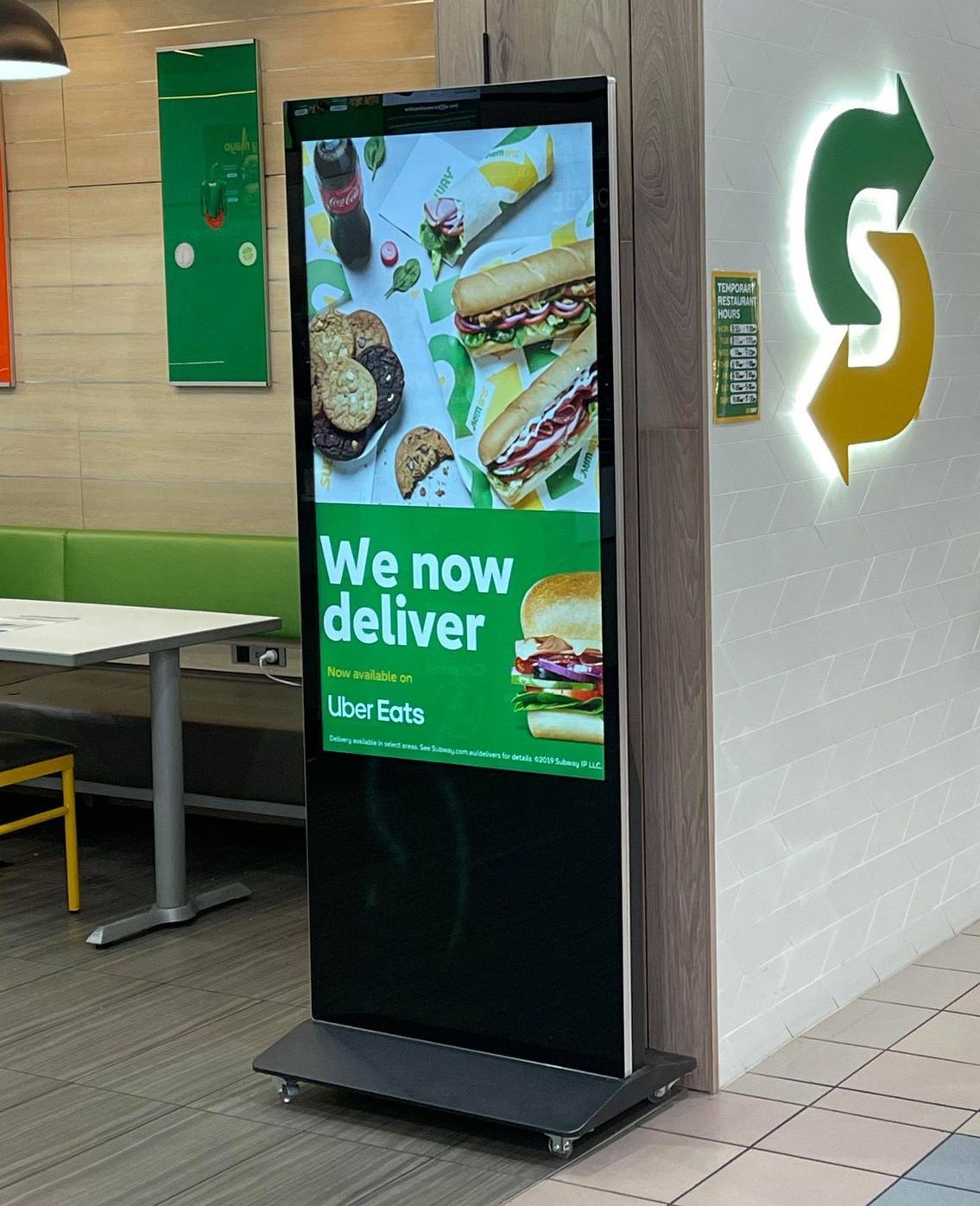 ELEDS LCD pylon at Subway